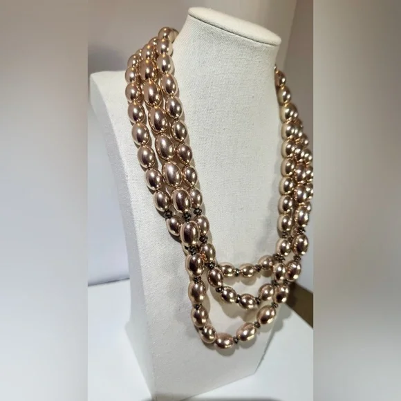 🌟 Three (3) Layered, Gold Beaded Necklace 🌟 - Picture 6 of 7